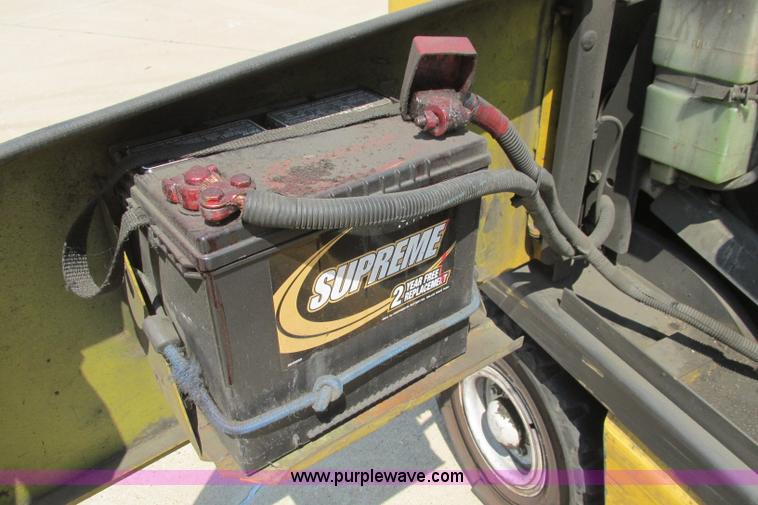 image for item I3492 Yale forklift