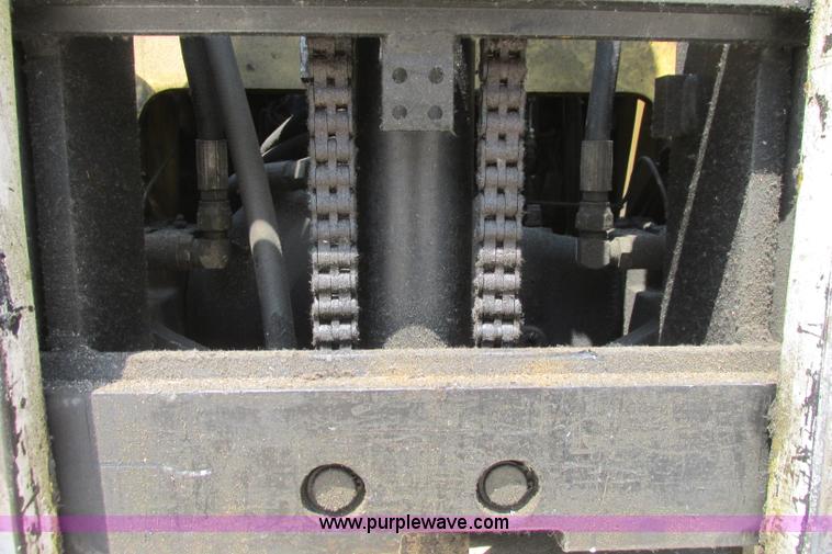 image for item I3492 Yale forklift