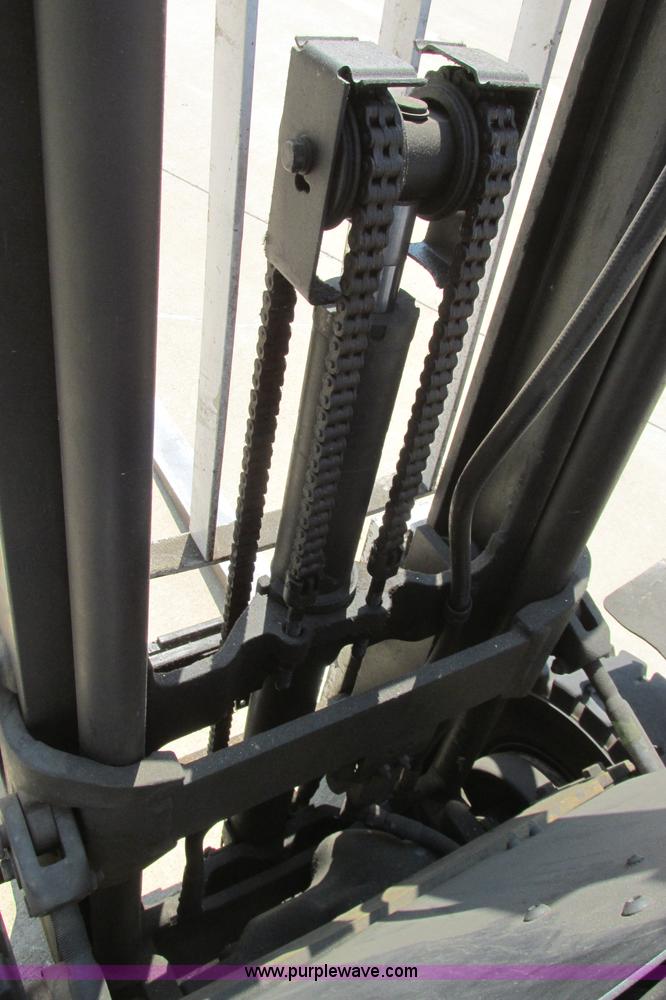 image for item I3492 Yale forklift