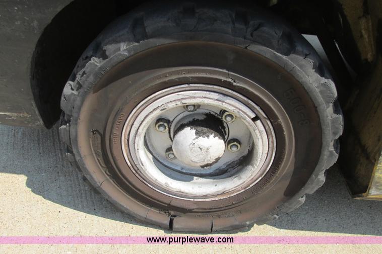 image for item I3492 Yale forklift