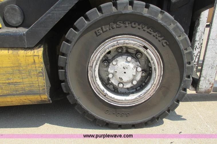 image for item I3492 Yale forklift