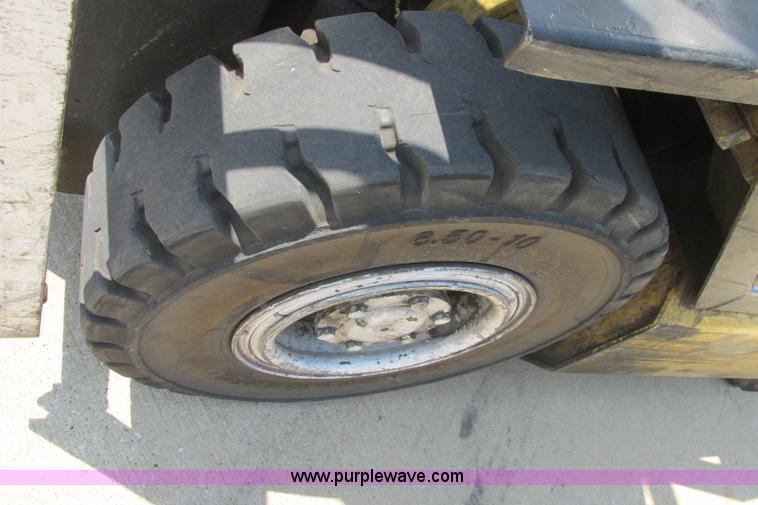 image for item I3492 Yale forklift