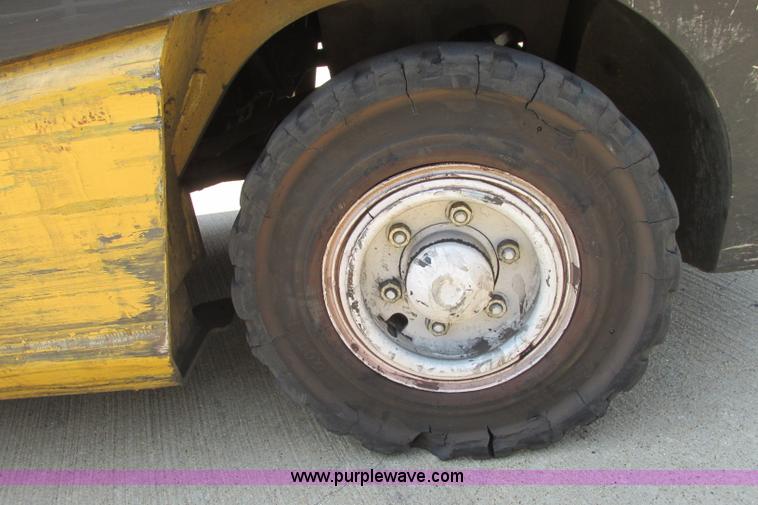 image for item I3492 Yale forklift