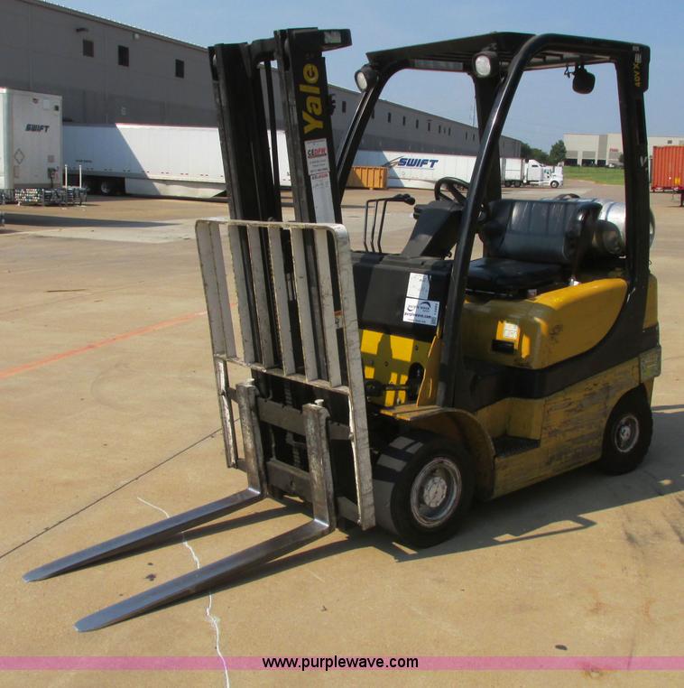 image for item I3493 Yale forklift