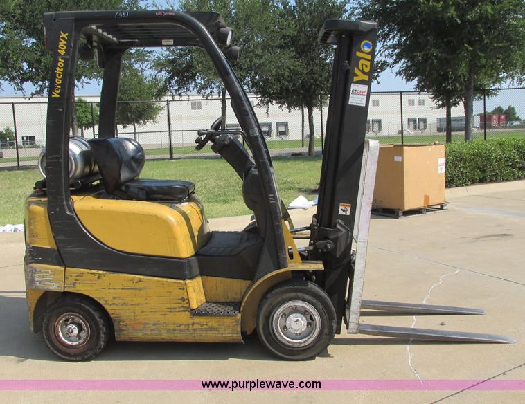 image for item I3493 Yale forklift