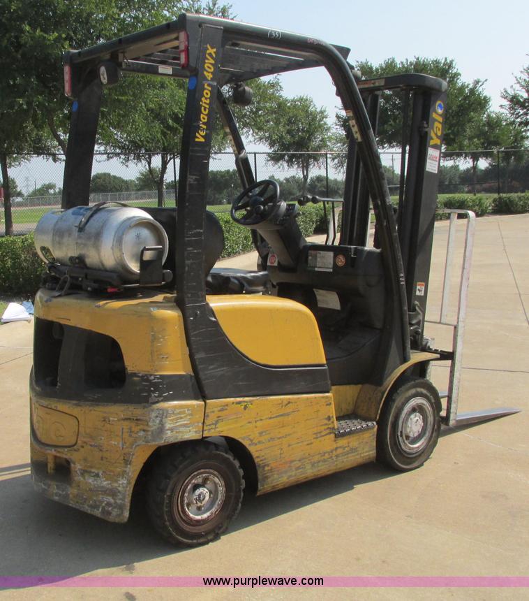 image for item I3493 Yale forklift