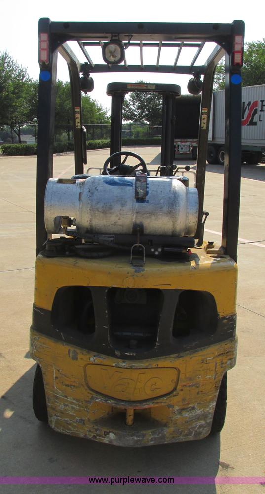 image for item I3493 Yale forklift