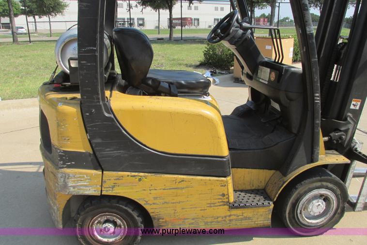 image for item I3493 Yale forklift