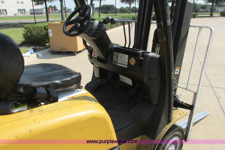image for item I3493 Yale forklift