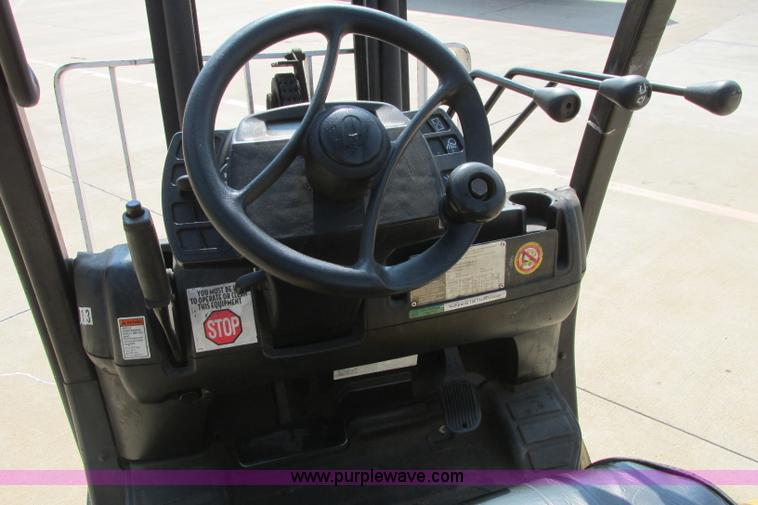image for item I3493 Yale forklift