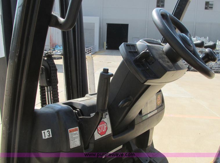 image for item I3493 Yale forklift