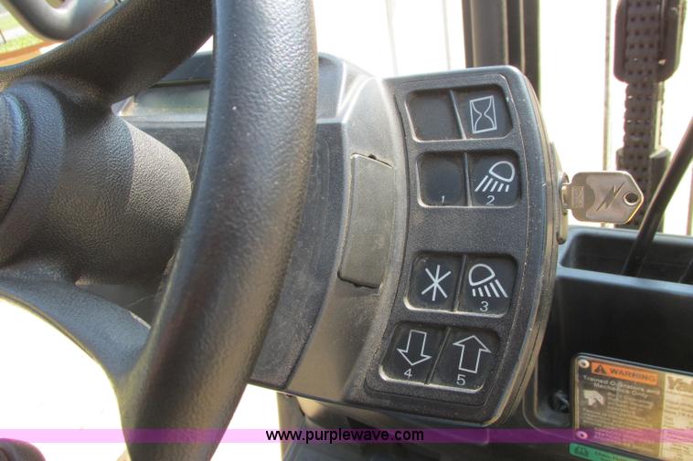 image for item I3493 Yale forklift