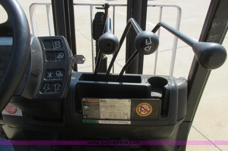 image for item I3493 Yale forklift