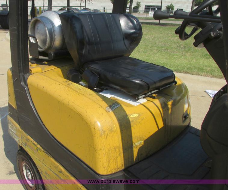 image for item I3493 Yale forklift