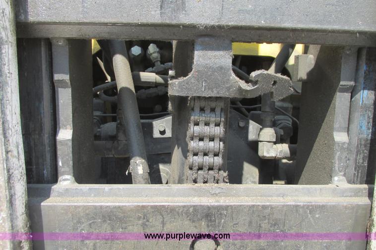 image for item I3493 Yale forklift