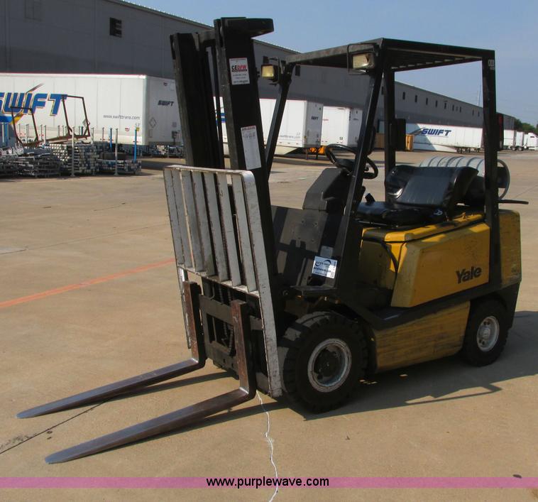 image for item I3494 Yale forklift