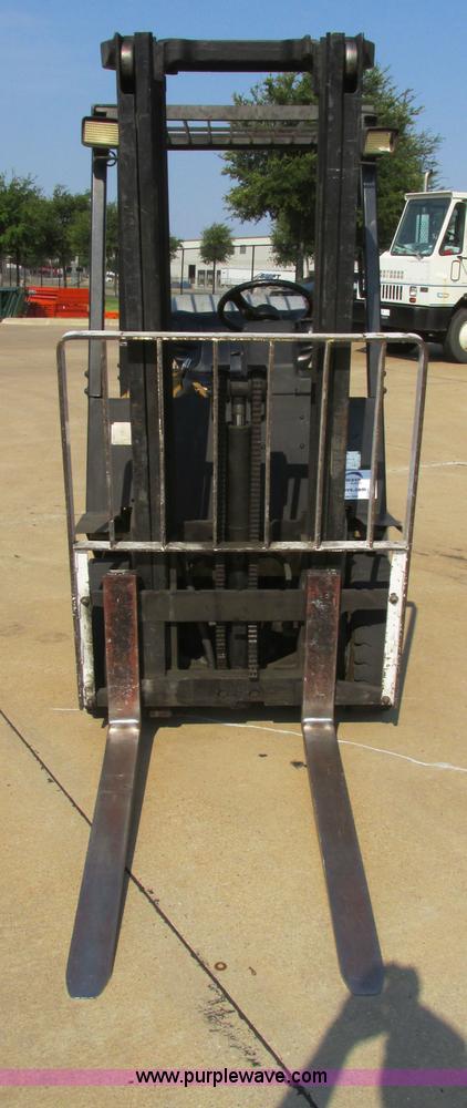 image for item I3494 Yale forklift