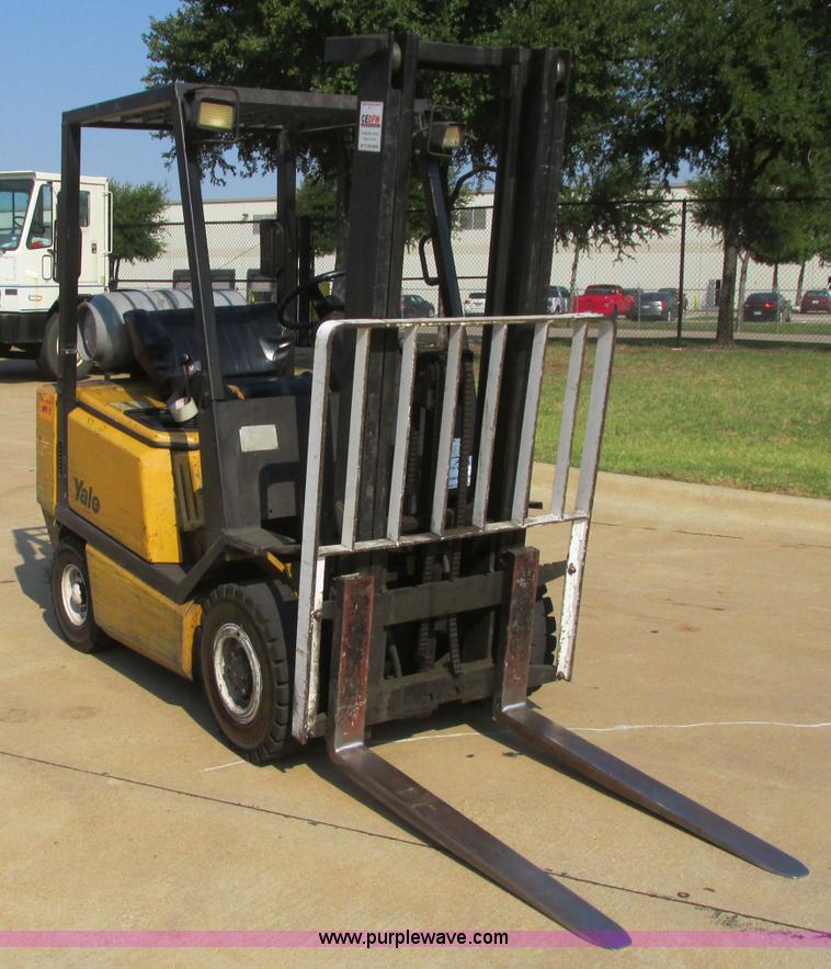 image for item I3494 Yale forklift