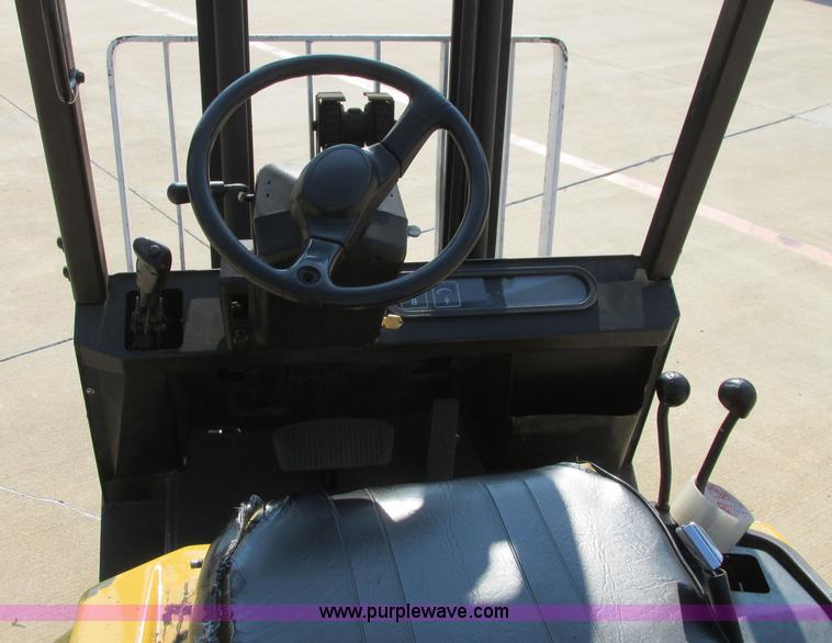 image for item I3494 Yale forklift