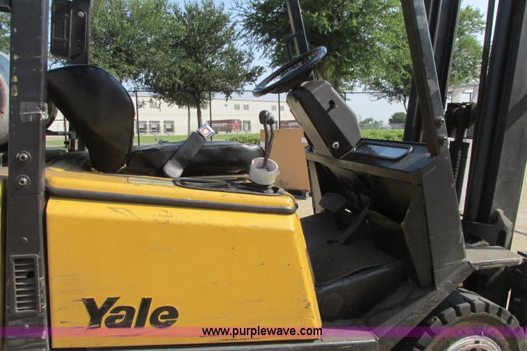 image for item I3494 Yale forklift