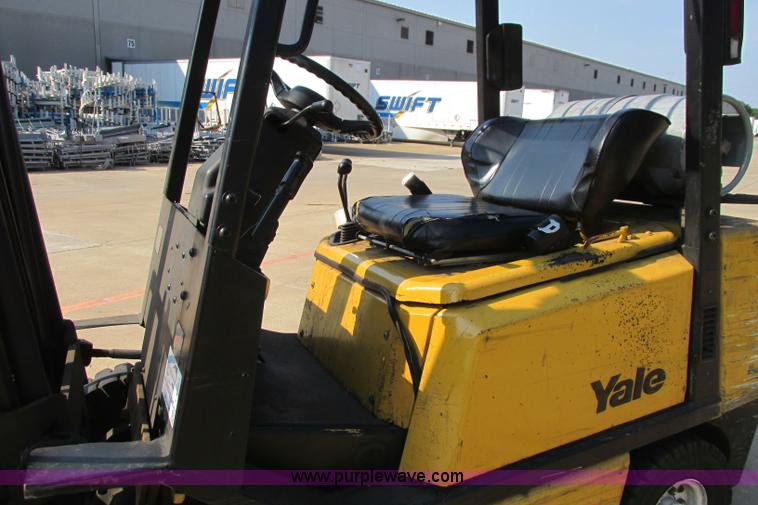 image for item I3494 Yale forklift