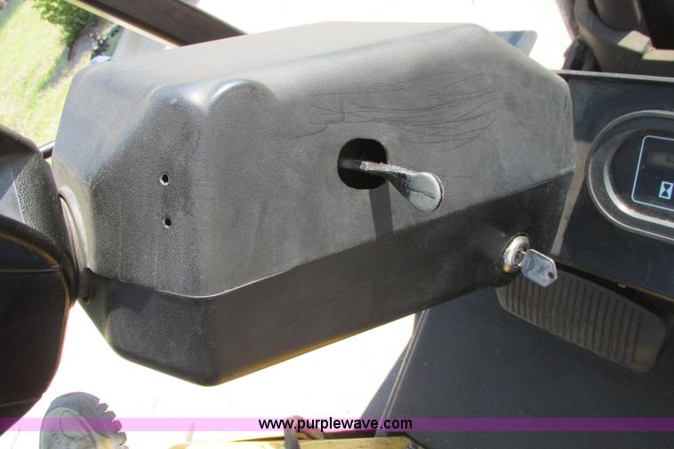 image for item I3494 Yale forklift