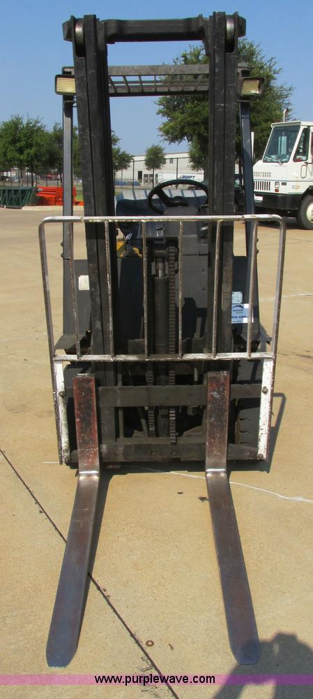 image for item I3494 Yale forklift