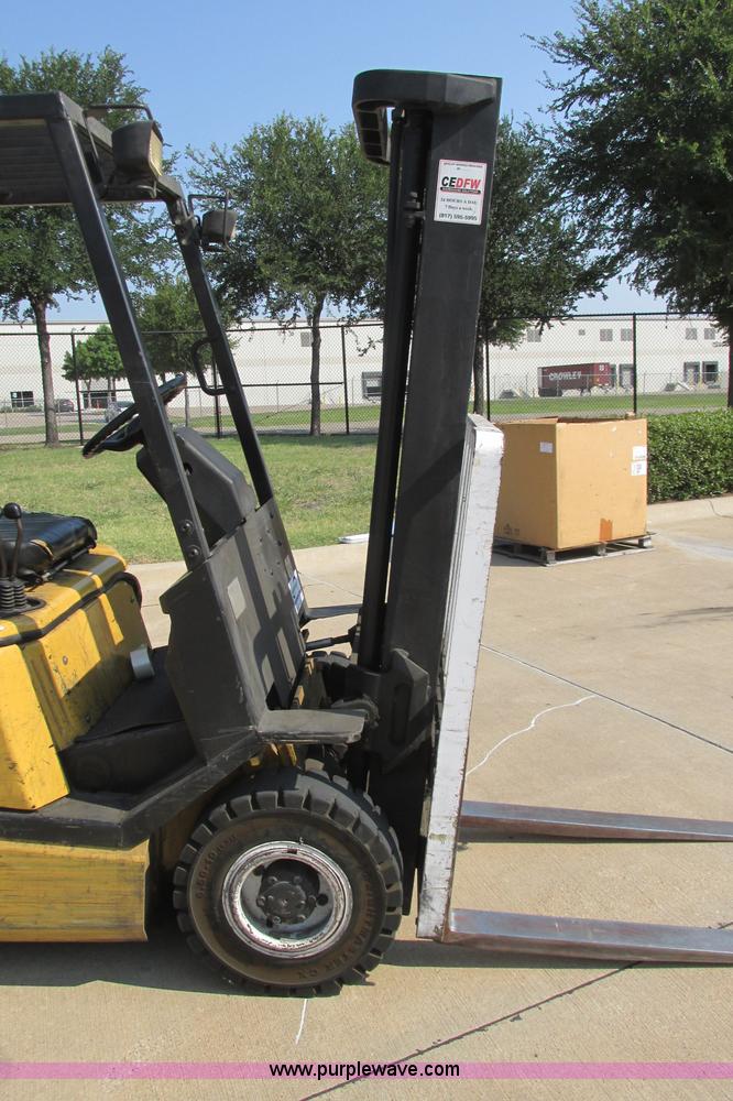 image for item I3494 Yale forklift