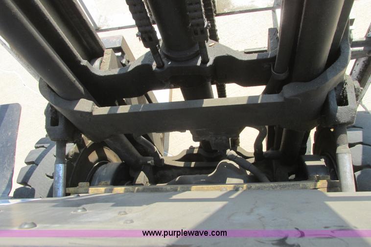 image for item I3494 Yale forklift