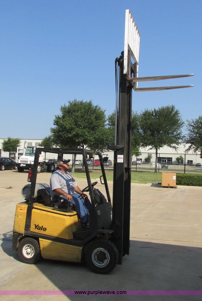 image for item I3494 Yale forklift
