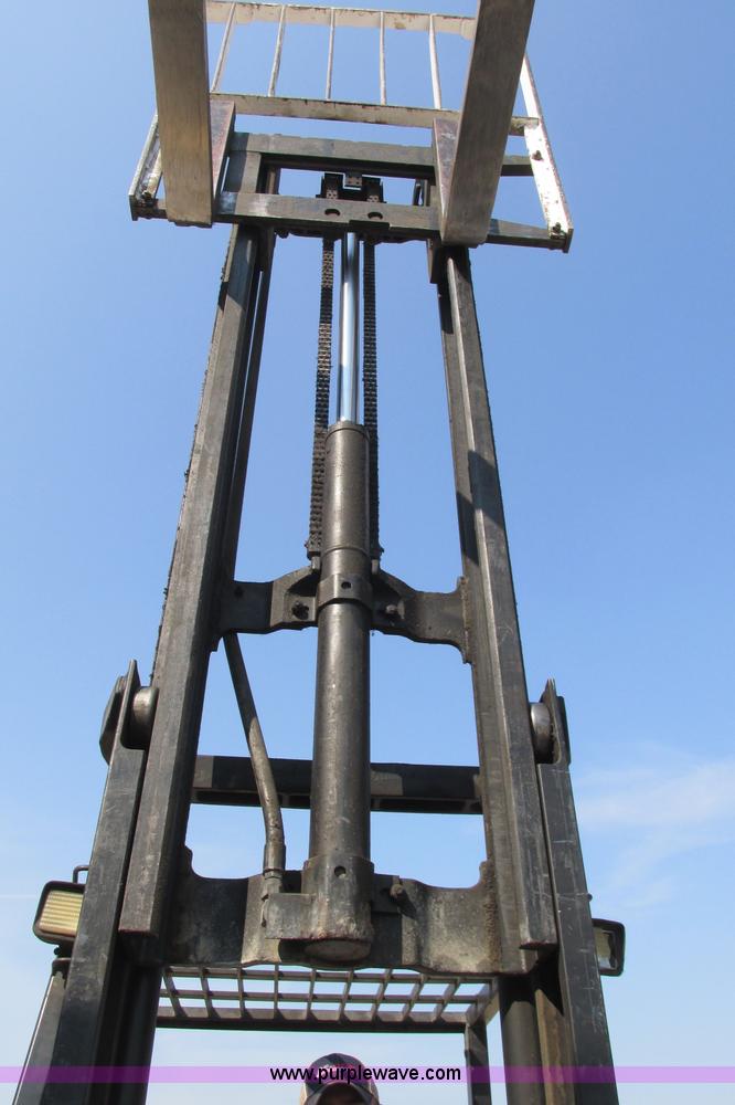 image for item I3494 Yale forklift