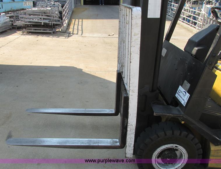 image for item I3494 Yale forklift
