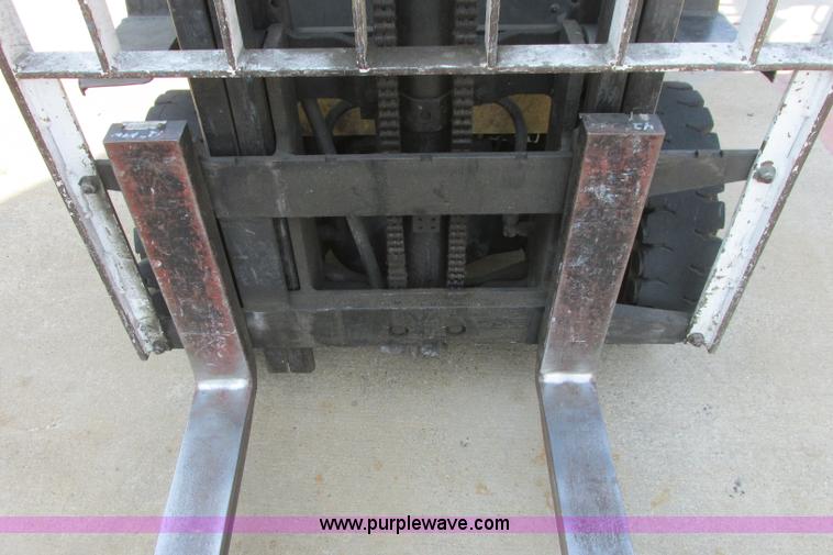 image for item I3494 Yale forklift