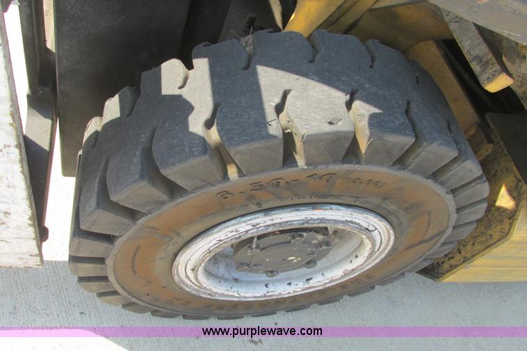 image for item I3494 Yale forklift