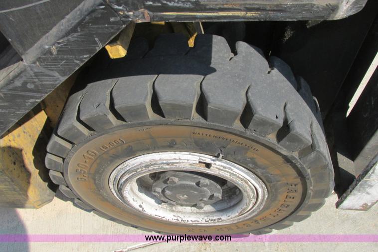 image for item I3494 Yale forklift