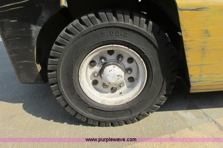 image for item I3494 Yale forklift