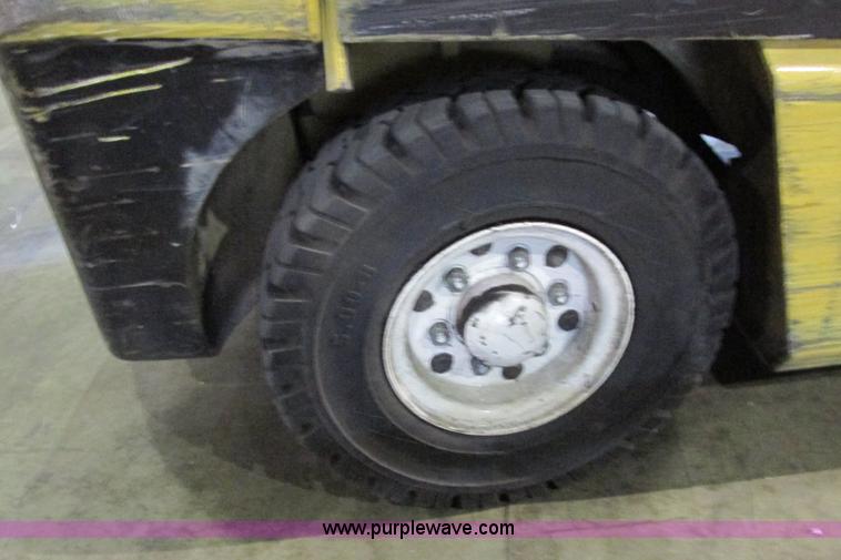 image for item I3494 Yale forklift