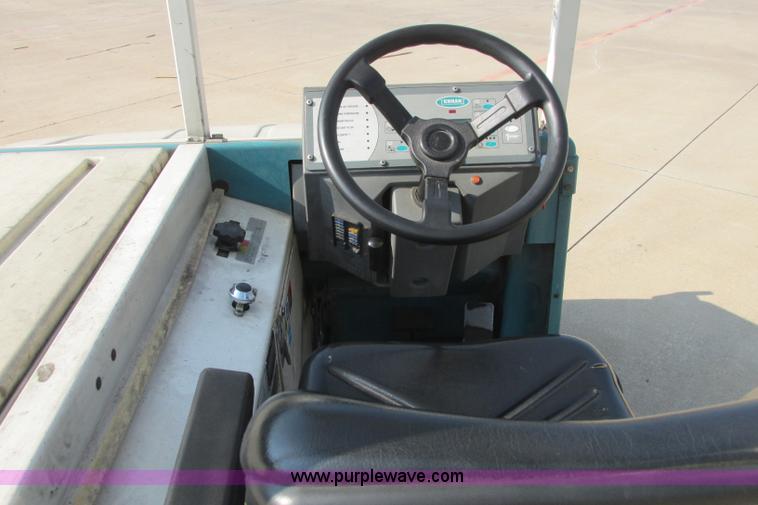 image for item I3495 Tennant 6650XS ride-on sweeper