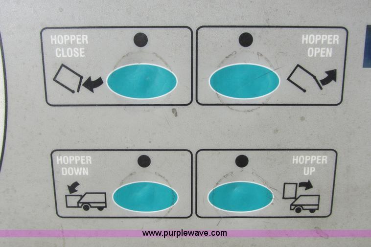 image for item I3495 Tennant 6650XS ride-on sweeper