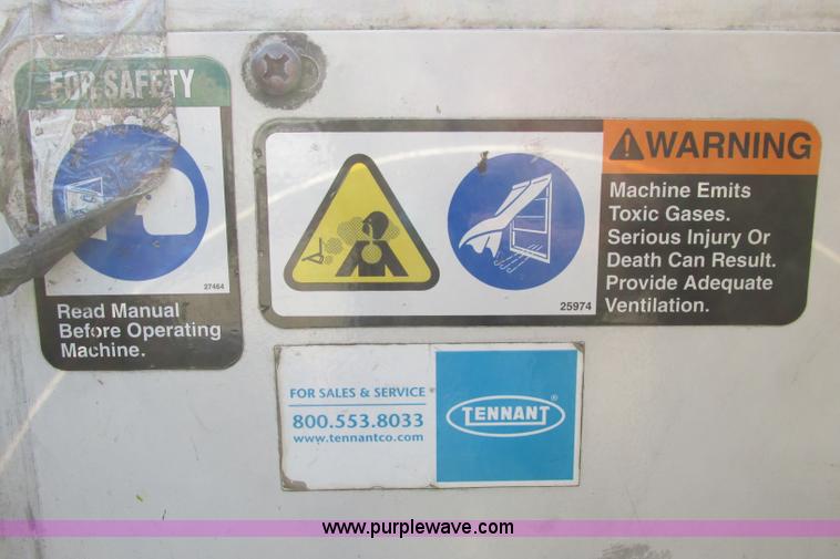 image for item I3495 Tennant 6650XS ride-on sweeper