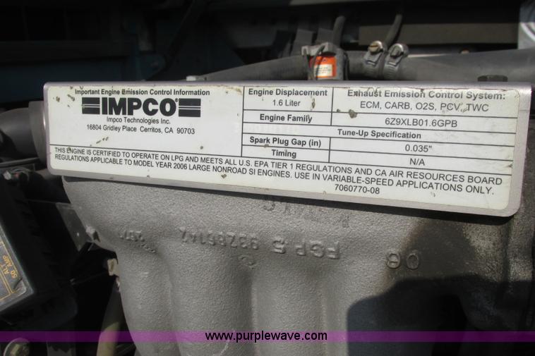 image for item I3495 Tennant 6650XS ride-on sweeper