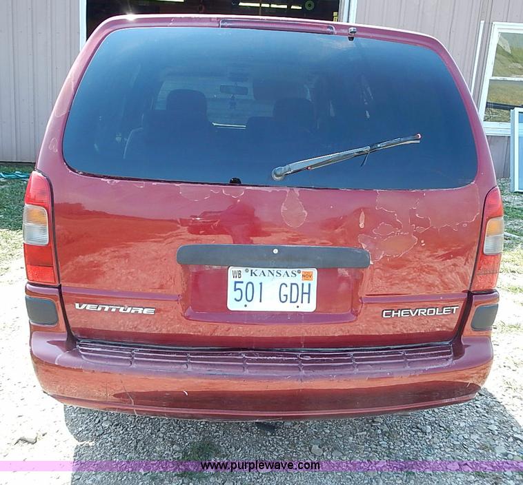 image for item I3557 2000 Chevrolet Venture LS van