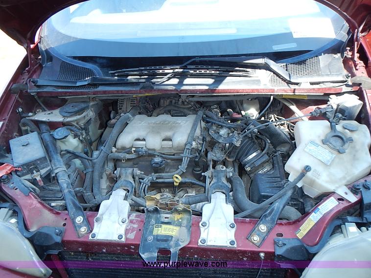 image for item I3557 2000 Chevrolet Venture LS van