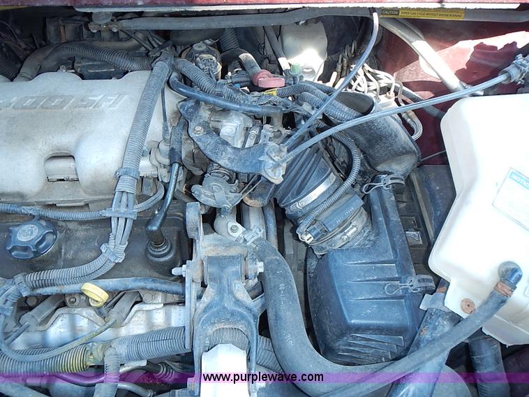 image for item I3557 2000 Chevrolet Venture LS van