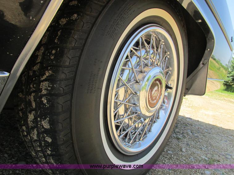 image for item I3876 1989 Cadillac Brougham