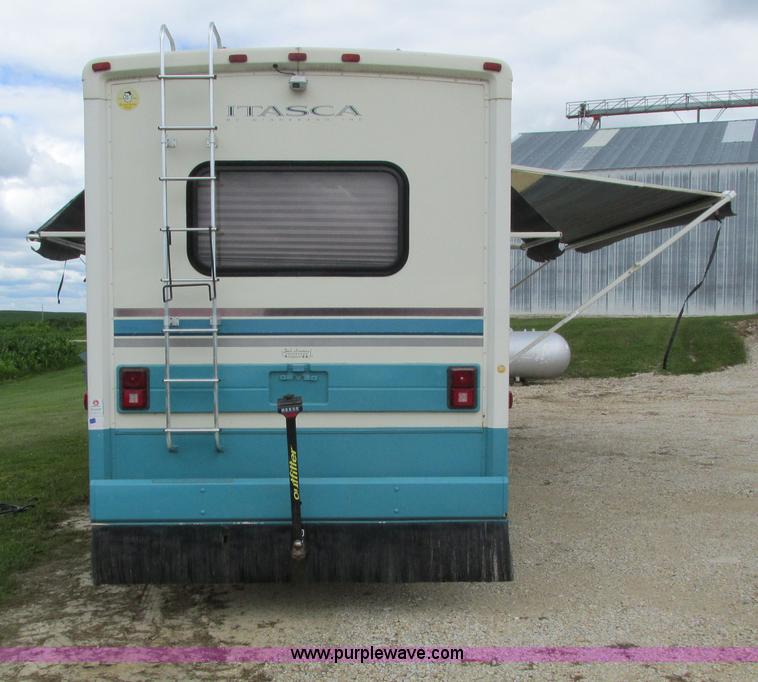 image for item I4146 1995 Winnebago ICG34RQ Itasca camper
