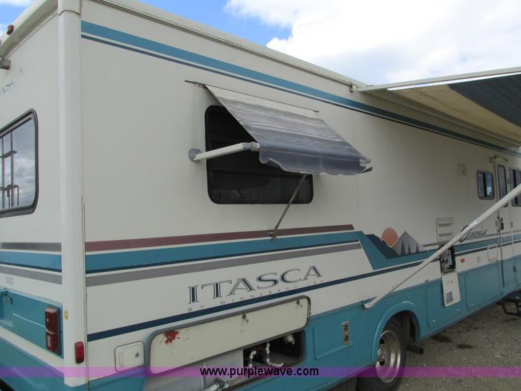 image for item I4146 1995 Winnebago ICG34RQ Itasca camper