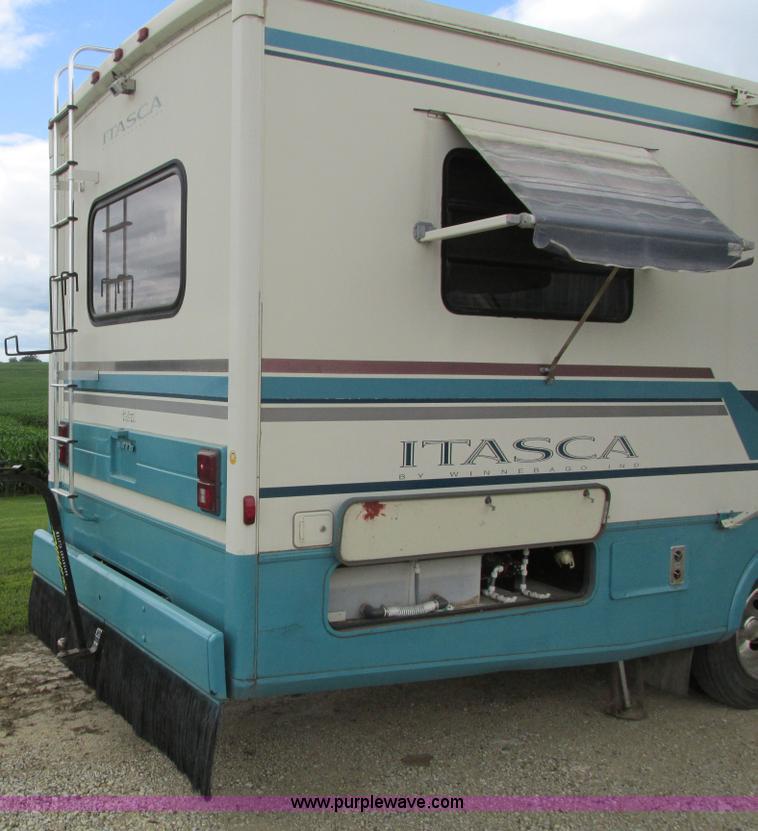 image for item I4146 1995 Winnebago ICG34RQ Itasca camper