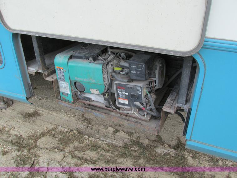 image for item I4146 1995 Winnebago ICG34RQ Itasca camper