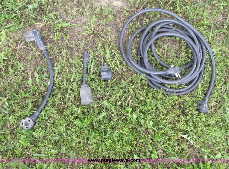 image for item I4146 1995 Winnebago ICG34RQ Itasca camper